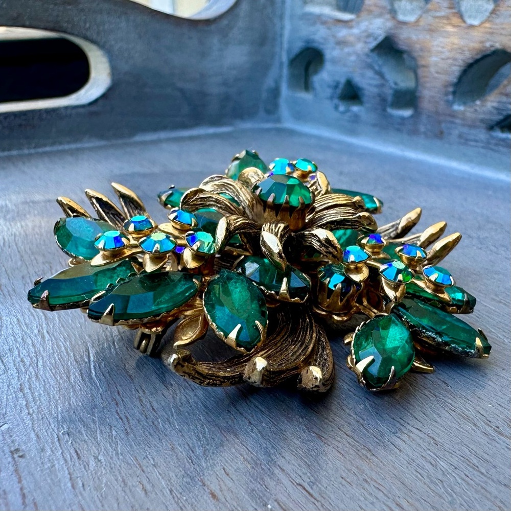 Vintage Gold & Green Floral Brooch - Picture 8 of 11